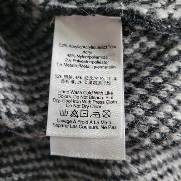 DKNY buffalo plaid plush turtleneck sweater - Picture 3 of 3